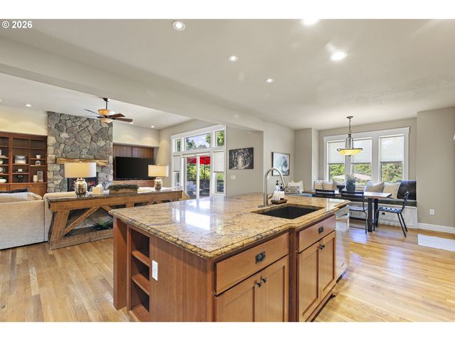 13553 Se 180TH Ave, Happy Valley, OR 97086