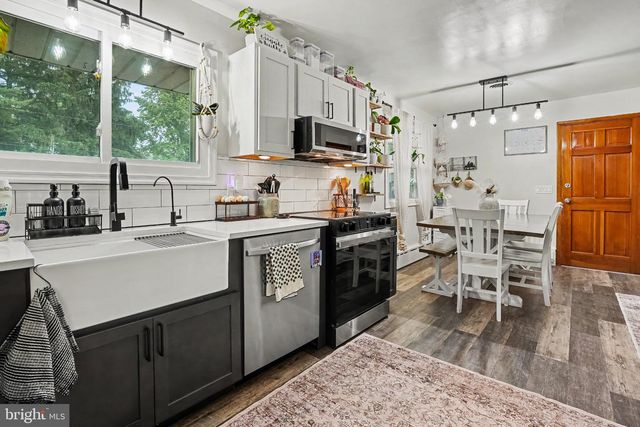 1029 LAUREL DR, Middletown, PA 17057