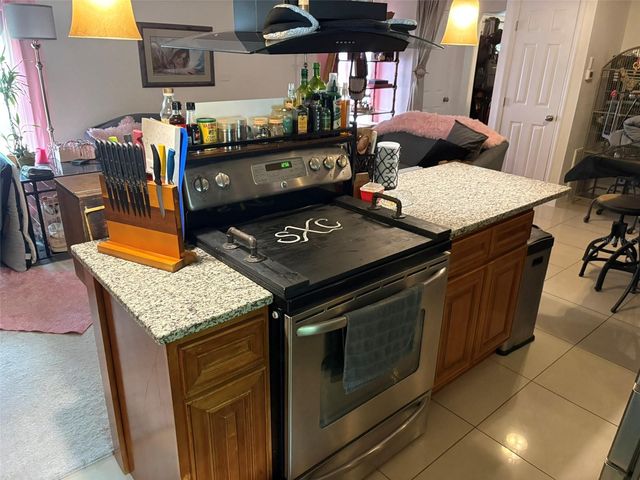 2415 MAYER STREET, Orlando, FL 32806