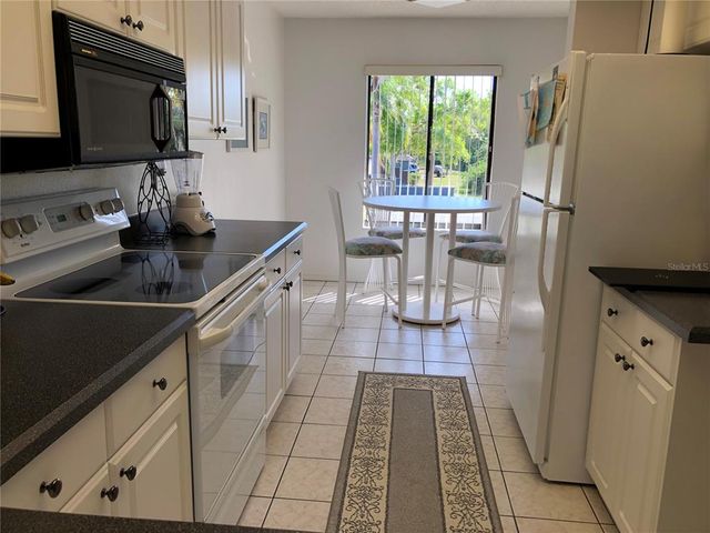 6211 TIMBER LAKE DRIVE B4, Sarasota, FL 34243