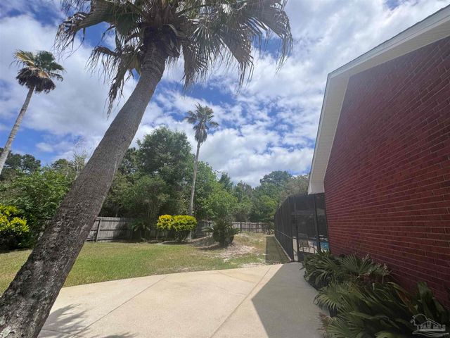6838 Marlin St, Navarre, FL 32566