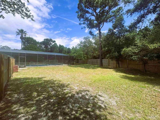 6838 Marlin St, Navarre, FL 32566