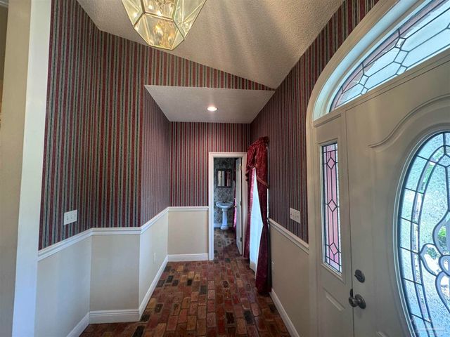 6838 Marlin St, Navarre, FL 32566