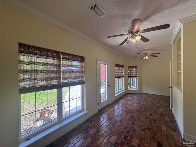6838 Marlin St, Navarre, FL 32566