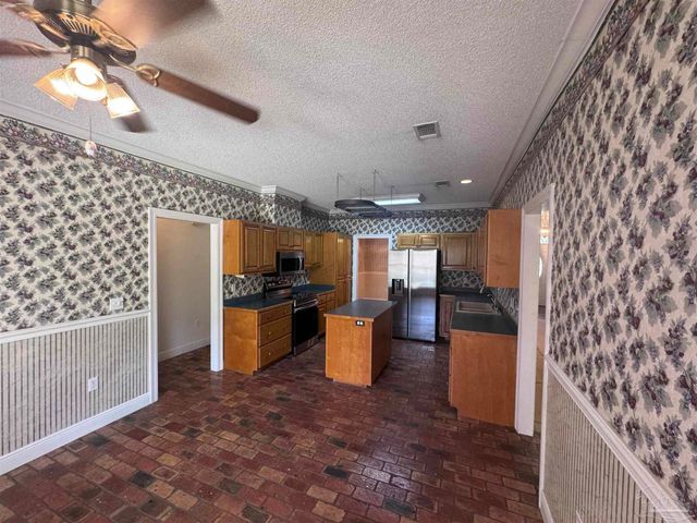 6838 Marlin St, Navarre, FL 32566