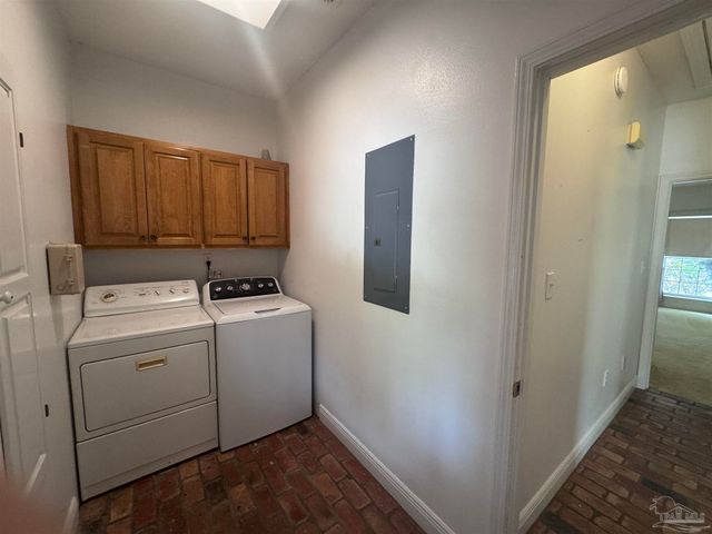 6838 Marlin St, Navarre, FL 32566