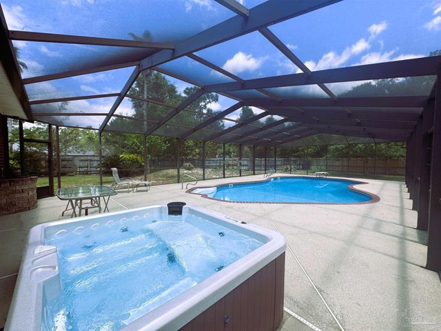 6838 Marlin St, Navarre, FL 32566