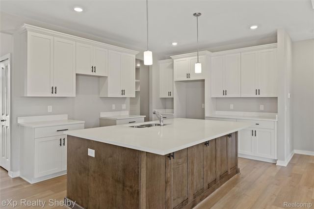 52169 Wellington Valley Drive, Macomb Township, MI 48042