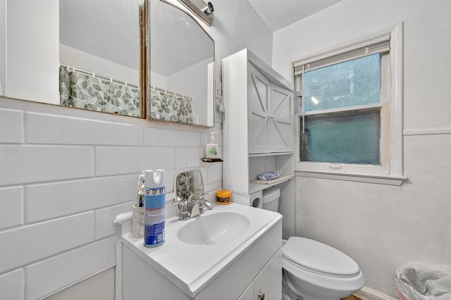 20112 Manor, Detroit, MI 48221
