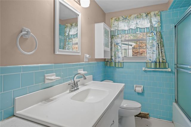 9 Holmes Road, Coventry, RI 02816