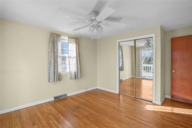 9 Holmes Road, Coventry, RI 02816