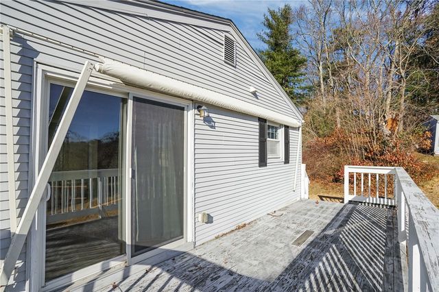 9 Holmes Road, Coventry, RI 02816