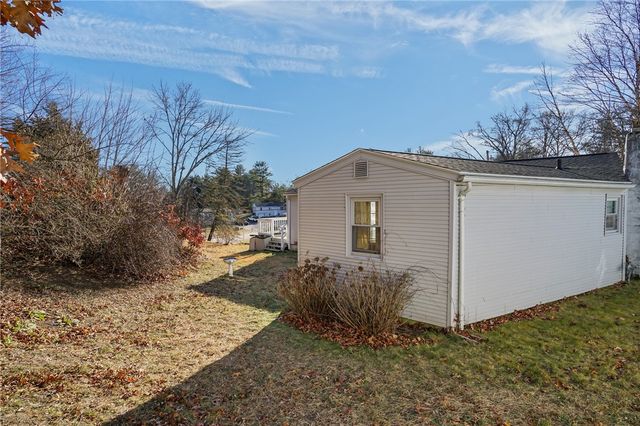 9 Holmes Road, Coventry, RI 02816