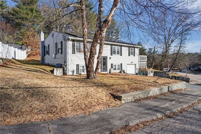 9 Holmes Road, Coventry, RI 02816