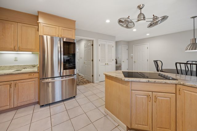 462 Castle Glenn, Cheshire, CT 06410