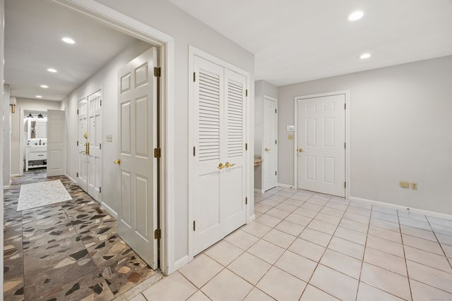 462 Castle Glenn, Cheshire, CT 06410