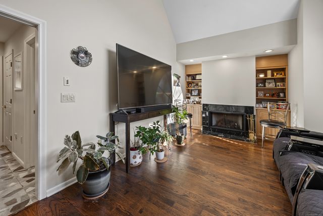 462 Castle Glenn, Cheshire, CT 06410