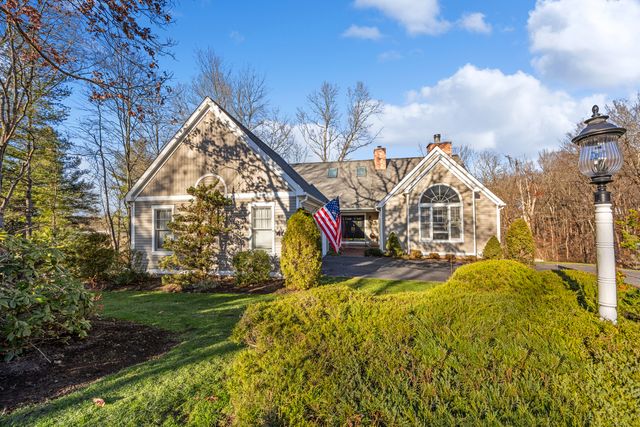 462 Castle Glenn, Cheshire, CT 06410