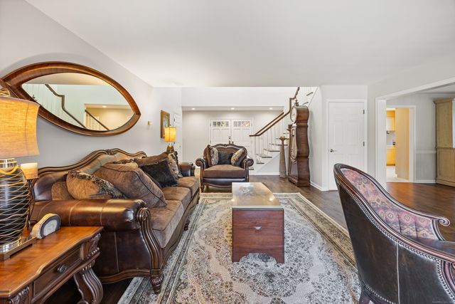 462 Castle Glenn, Cheshire, CT 06410