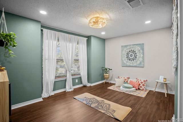 3205 Rosewell, Schertz, TX 78154