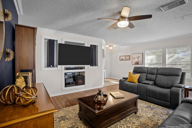 3205 Rosewell, Schertz, TX 78154