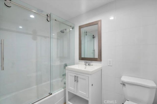 969 Hilgard Avenue 1006, Los Angeles, CA 90024