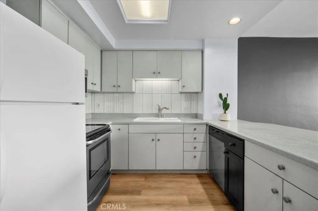 969 Hilgard Avenue 1006, Los Angeles, CA 90024