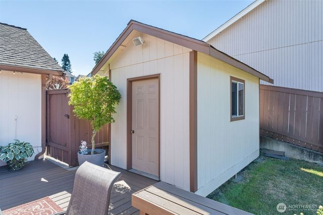 1918 8th Street Ct SW, Puyallup, WA 98371