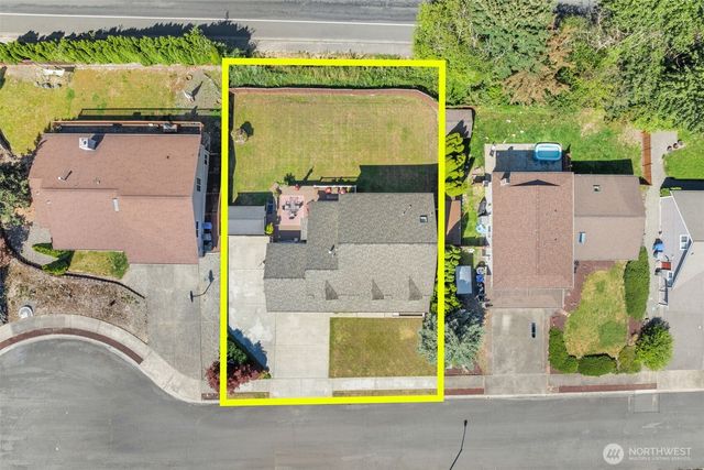 1918 8th Street Ct SW, Puyallup, WA 98371