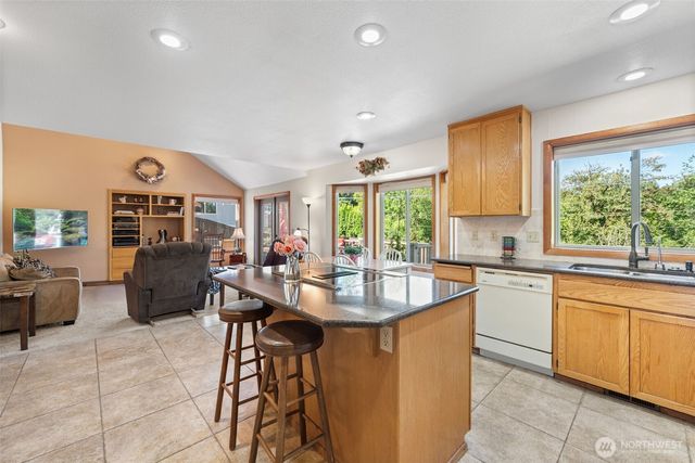 1918 8th Street Ct SW, Puyallup, WA 98371