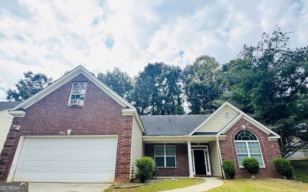 5736 Lakeside Drive, Union City, GA 30291