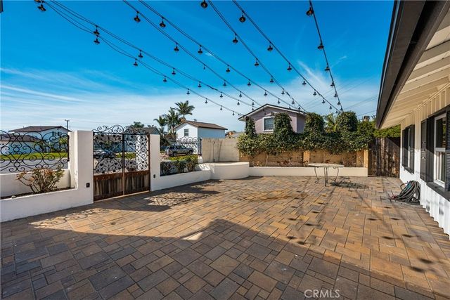 16762 Mulberry Circle, Fountain Valley, CA 92708