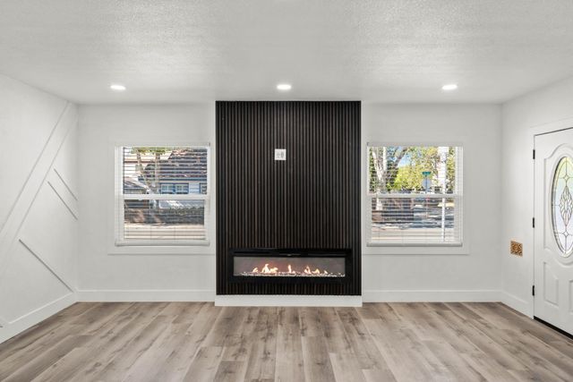 2000 36th St, Sacramento, CA 95817