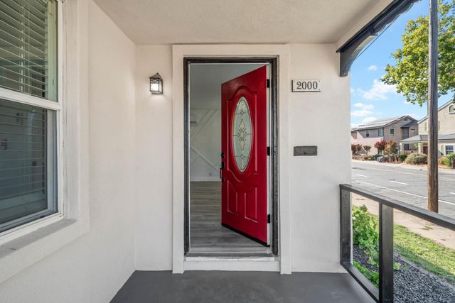 2000 36th St, Sacramento, CA 95817