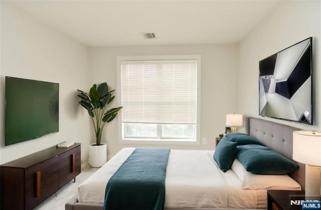 54 Polifly Road 409, Hackensack, NJ 07601