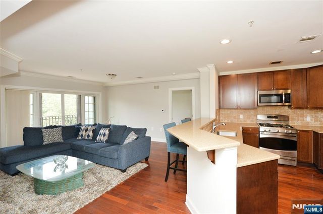 54 Polifly Road 409, Hackensack, NJ 07601