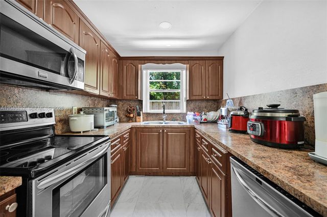 28410 SW 147th Avenue, Homestead, FL 33033