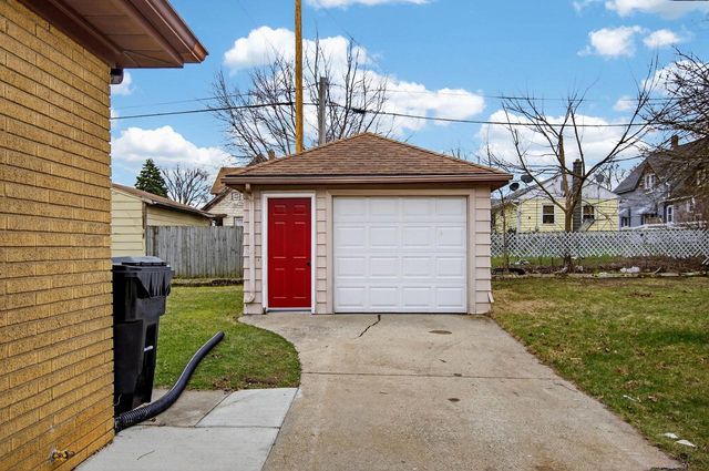 2303 Lawn STREET, Racine, WI 53404