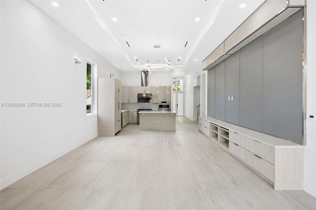 1615 NE 3rd Court, Fort Lauderdale, FL 33301