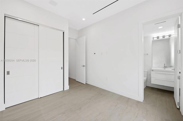 1615 NE 3rd Court, Fort Lauderdale, FL 33301