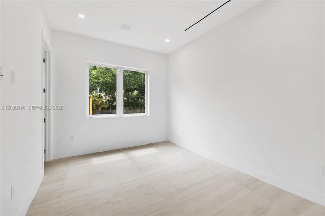 1615 NE 3rd Court, Fort Lauderdale, FL 33301