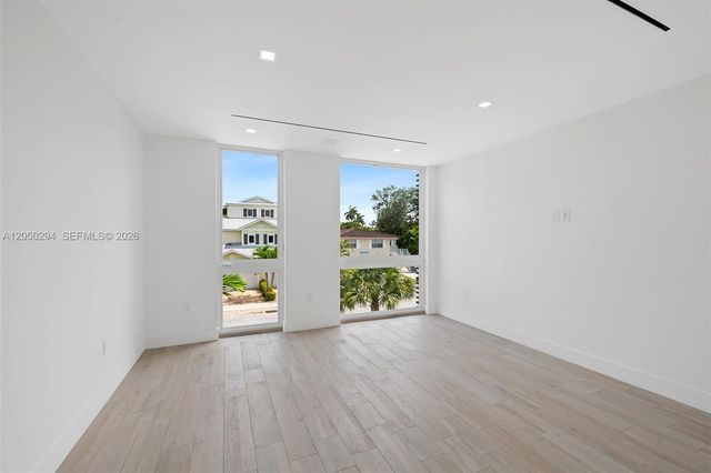 1615 NE 3rd Court, Fort Lauderdale, FL 33301