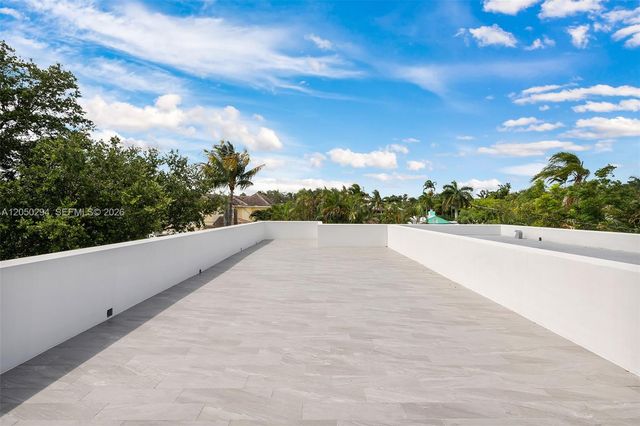 1615 NE 3rd Court, Fort Lauderdale, FL 33301