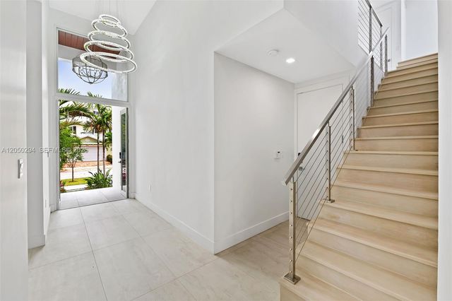 1615 NE 3rd Court, Fort Lauderdale, FL 33301