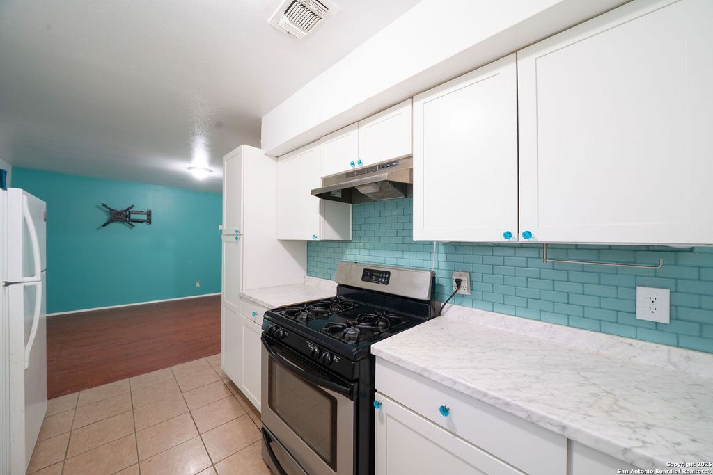 5135 Village Lawn, San Antonio, TX 78218