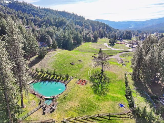 3 Graham Ln, White Salmon, WA 98672