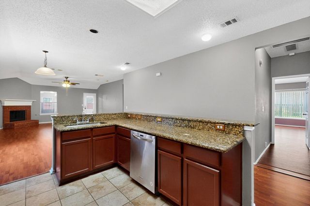 8409 Vicksburg Lane, Fort Worth, TX 76123