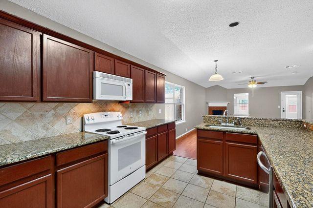 8409 Vicksburg Lane, Fort Worth, TX 76123