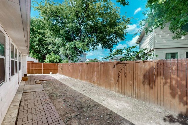 8409 Vicksburg Lane, Fort Worth, TX 76123