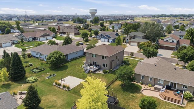 6282 Martens Way S, Fargo, ND 58104